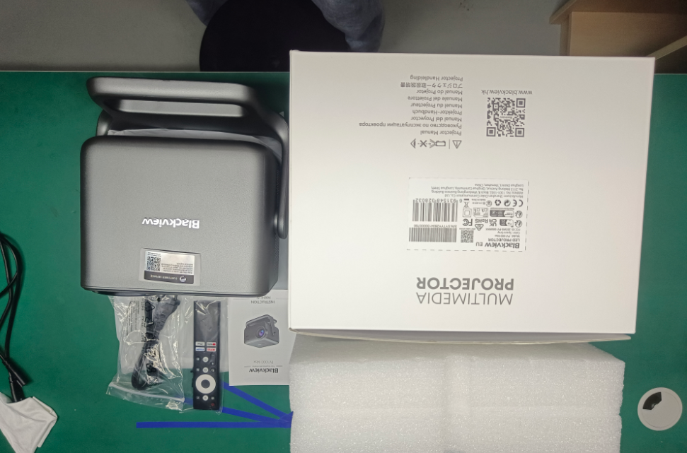 （香港）Blackview PV1000 Max 4.45寸 灰色 1+8GB 投影仪